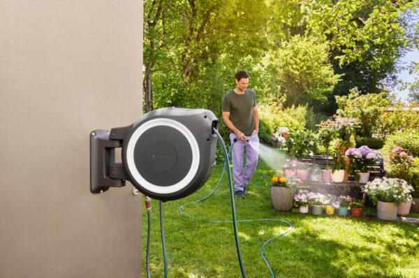 GARDENA Dévidoir automatique mural RollUp® L liseret blanc – Longueur 30m – Ø13mm – Kit complet – Garantie 5 ans (18627-20) – Image 2